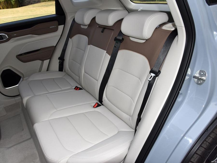 Интерьер Geely Icon (SX12) 2019 года  (фото 36 из 78)